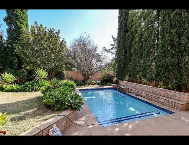 3 BEDROOM HOUSE FOR SALE IN BRYANSTON